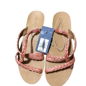Universal Thread size 6 1/2 Sandals